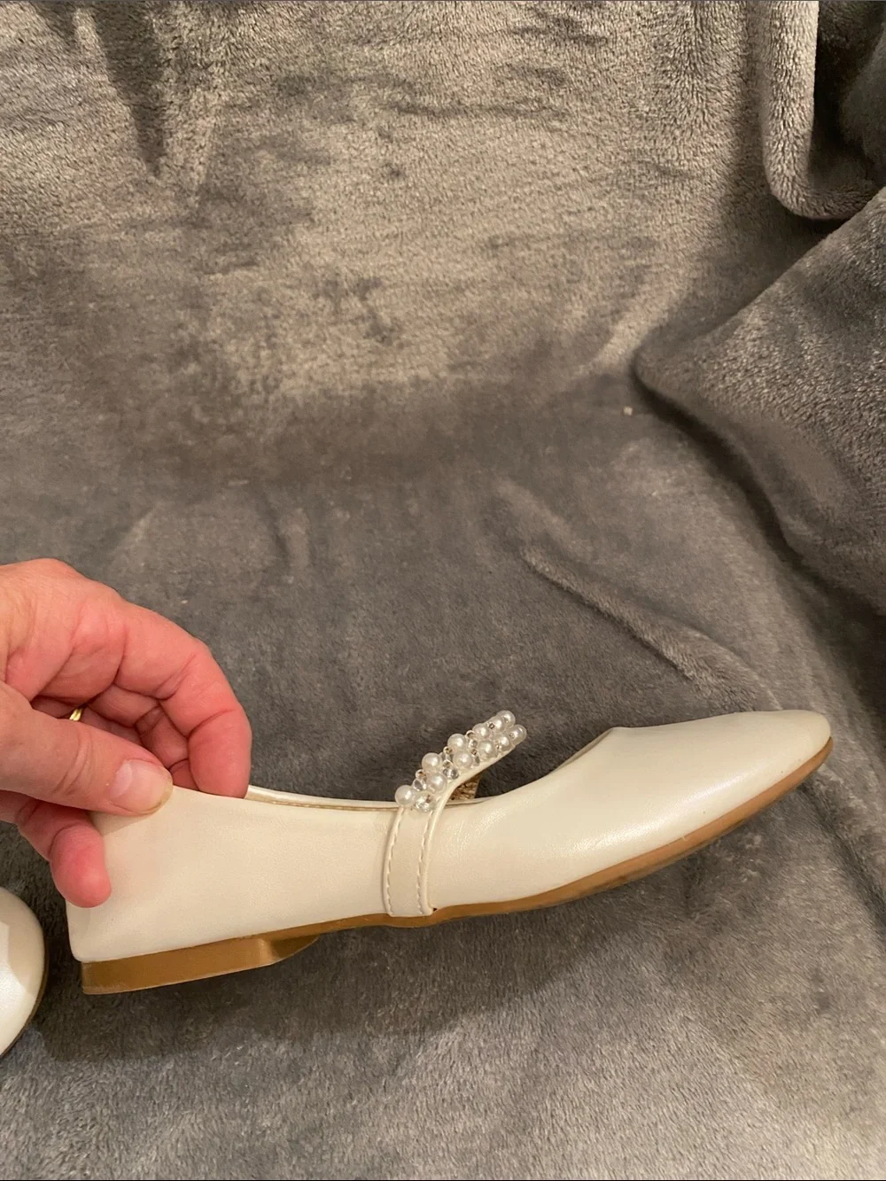 Dream Pairs Cream Pearl-Strap Mary Jane Flats